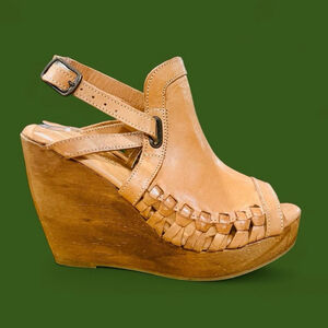 Very Volatile Leather Wooden Wedge Sandals Tan Ankle Strap Boho 7 Fairy Cottage